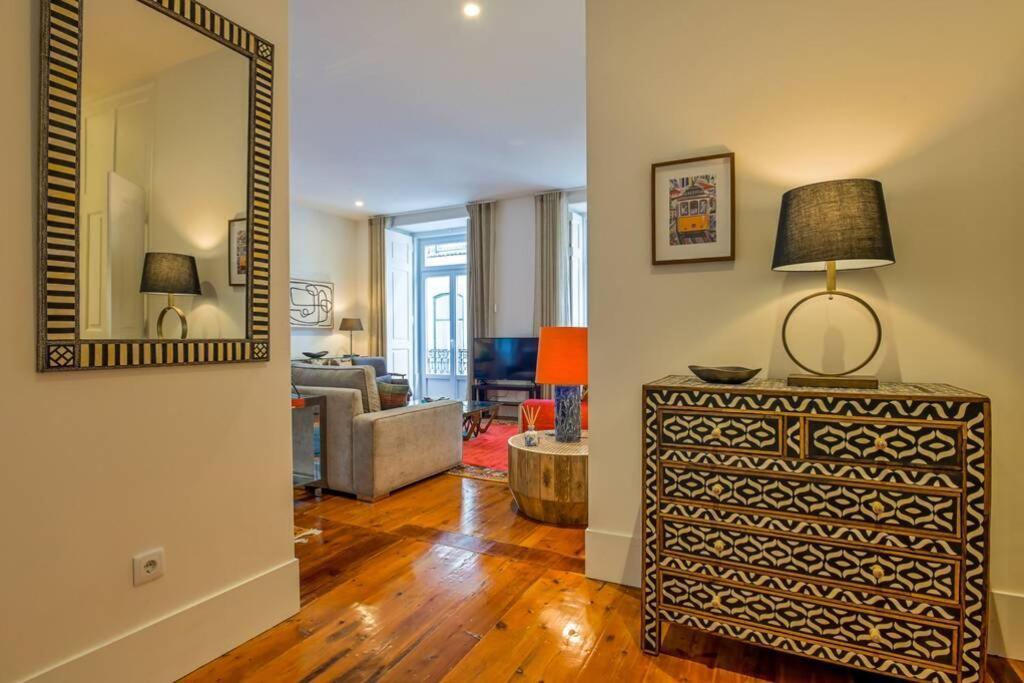 Myplacelisbon - Luxury Trindade Ii Apartment Lissabon
