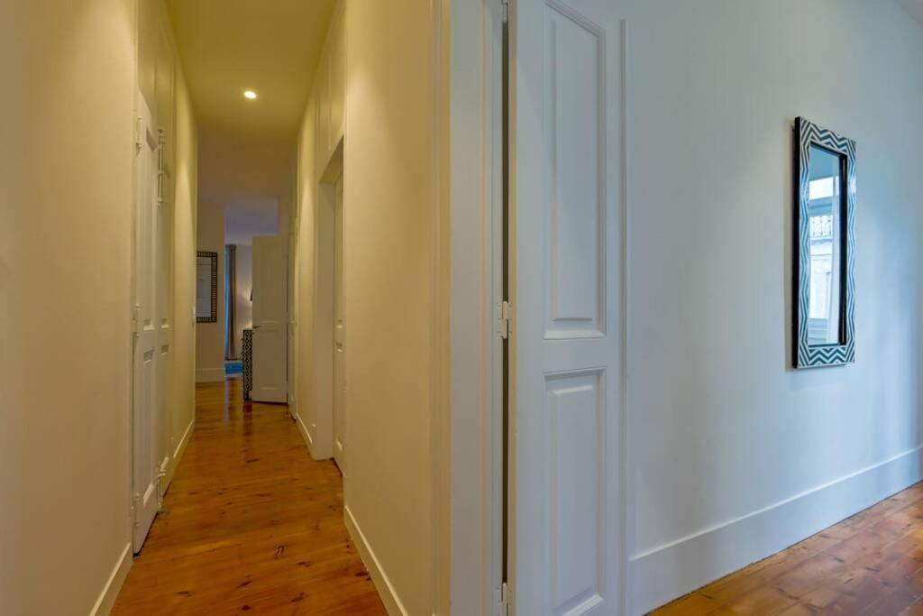 Myplacelisbon - Luxury Trindade Ii Apartment Lissabon